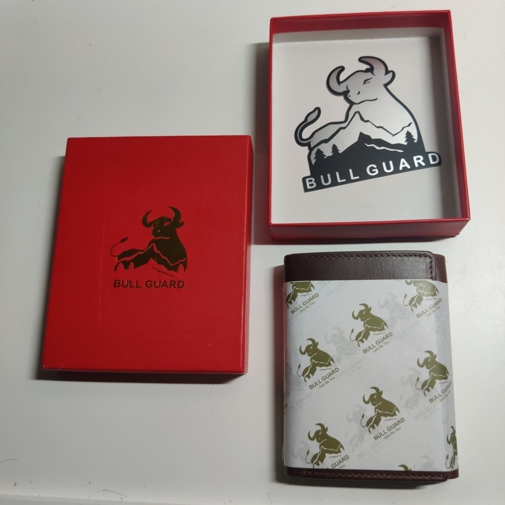 Men's Bull Guard trifold Men's Brown Leather Wallet‎ - New In The Box